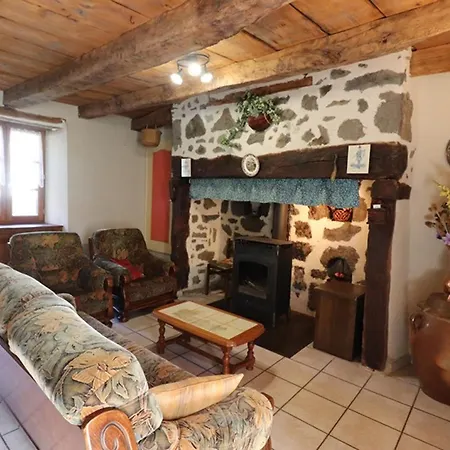 Casa vacanze Anglards-de-salers, 3 Pieces, 4 Personnes - Fr-1-742-4 Anglards-de-Salers